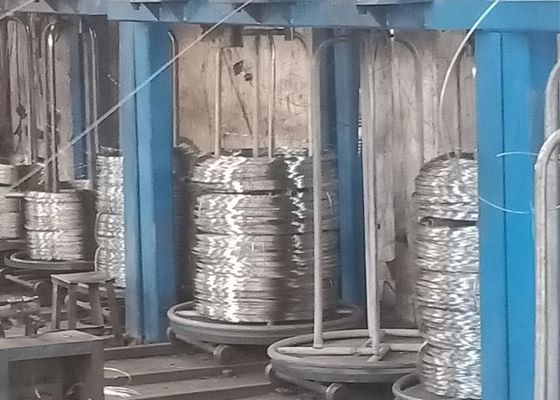 Καλή τιμή. Πυρίμαχος καυτός - κυλημένη σπείρα καλωδίων ανοξείδωτου 5mm σε απευθείας σύνδεση